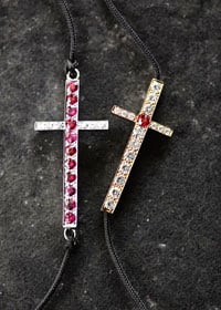 Bracelets Croix sur cordon