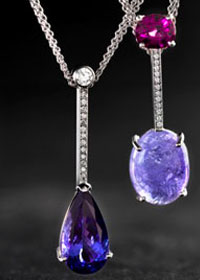 Poire Tanzanite et brillants sur or blanc